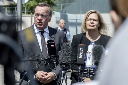 Pressestatements nach der 69. Sitzung des Bundeskabinetts in Berlin
