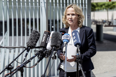 Pressestatements nach der 69. Sitzung des Bundeskabinetts in Berlin