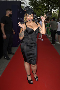 Jasmin Erbas Fashion Show auf der Berlin Fashion Week S/S 2024