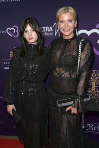 Jasmin Erbas Fashion Show auf der Berlin Fashion Week S/S 2024
