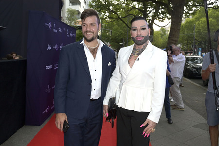 Jasmin Erbas Fashion Show auf der Berlin Fashion Week S/S 2024