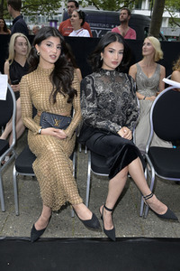 Jasmin Erbas Fashion Show auf der Berlin Fashion Week S/S 2024