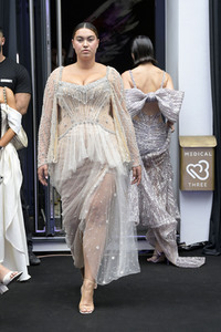 Jasmin Erbas Fashion Show auf der Berlin Fashion Week S/S 2024