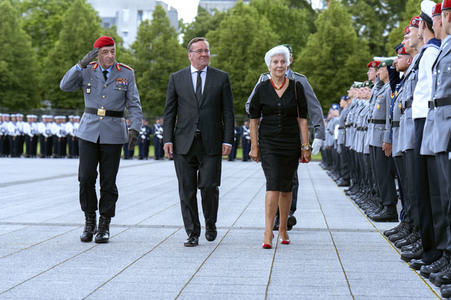 Feierliches Gelöbnis der Bundeswehr-Rekruten im Gedenken an den Deutschen Widerstand vom 20. Juli 1944 in Berlin