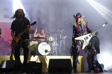 Konzert von Tokio Hotel beim Christopher Street Day in Berlin