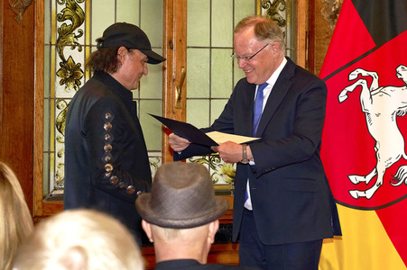 Großes Verdienstkreuz für die Scorpions in Hannover