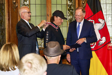 Großes Verdienstkreuz für die Scorpions in Hannover