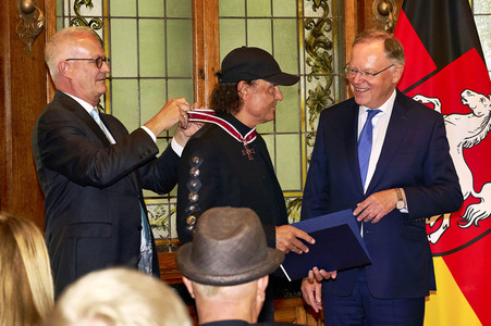 Großes Verdienstkreuz für die Scorpions in Hannover