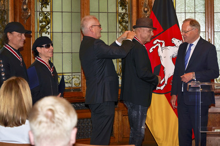 Großes Verdienstkreuz für die Scorpions in Hannover