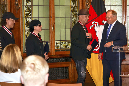 Großes Verdienstkreuz für die Scorpions in Hannover