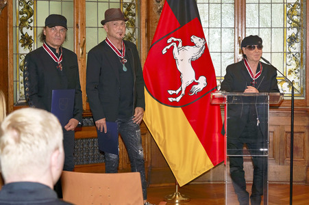 Großes Verdienstkreuz für die Scorpions in Hannover