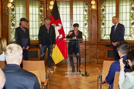 Großes Verdienstkreuz für die Scorpions in Hannover