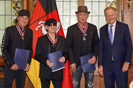 Großes Verdienstkreuz für die Scorpions in Hannover