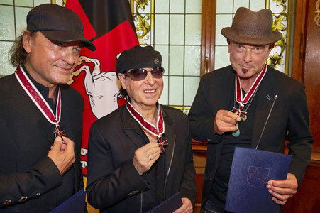 Großes Verdienstkreuz für die Scorpions in Hannover