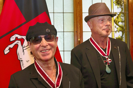 Großes Verdienstkreuz für die Scorpions in Hannover
