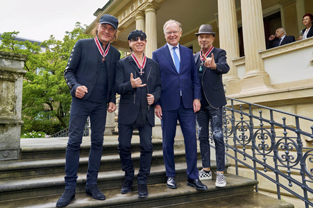 Großes Verdienstkreuz für die Scorpions in Hannover