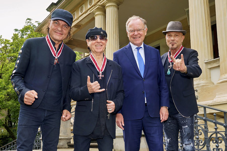 Großes Verdienstkreuz für die Scorpions in Hannover