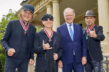 Großes Verdienstkreuz für die Scorpions in Hannover