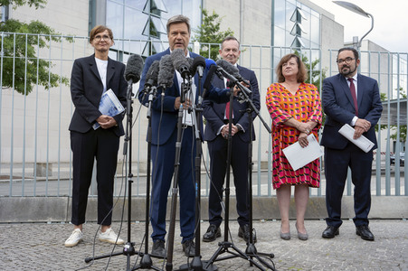 Pressestatement zum Kabinettsbeschluss zur Nationalen Wasserstoffstrategie in Berlin
