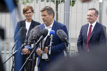 Pressestatement zum Kabinettsbeschluss zur Nationalen Wasserstoffstrategie in Berlin