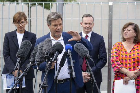 Pressestatement zum Kabinettsbeschluss zur Nationalen Wasserstoffstrategie in Berlin