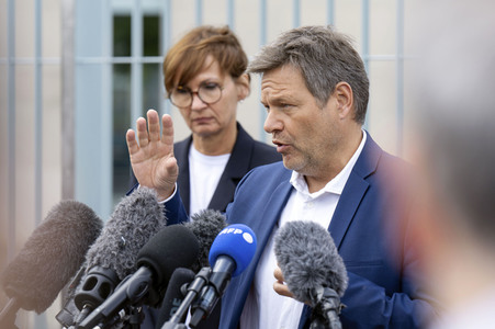 Pressestatement zum Kabinettsbeschluss zur Nationalen Wasserstoffstrategie in Berlin