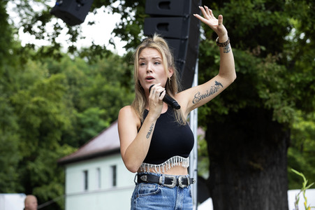 Konzert von Sonia Liebing in Kreba-Neudorf