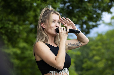 Konzert von Sonia Liebing in Kreba-Neudorf