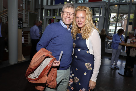 Theaterpremiere 'Himmlische Zeiten - Altwerden ist nichts für Feiglinge' in Hamburg