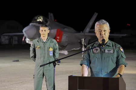 Ankunft zur ersten gemeinsamen Luftwaffenübgung von Italien und Japan in Komatsu