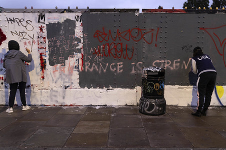 Graffiti-Krieg wegen China-Slogans in London
