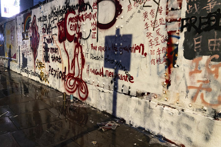 Graffiti-Krieg wegen China-Slogans in London