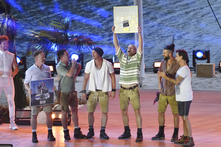 TV-Show 'Die große Schlagerstrandparty 2023 - wir feiern die 80er!' in Gelsenkirchen