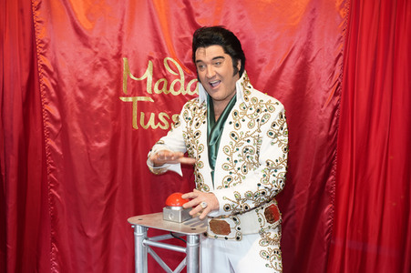 Präsentation der restaurierten Wachsfigur von Elvis Presley in Berlin