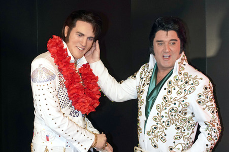 Präsentation der restaurierten Wachsfigur von Elvis Presley in Berlin