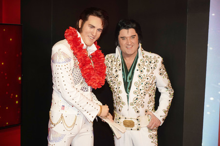 Präsentation der restaurierten Wachsfigur von Elvis Presley in Berlin