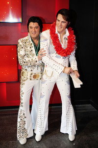Präsentation der restaurierten Wachsfigur von Elvis Presley in Berlin