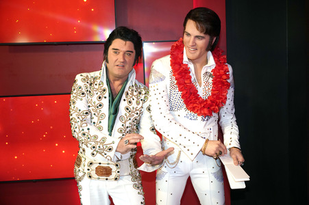 Präsentation der restaurierten Wachsfigur von Elvis Presley in Berlin