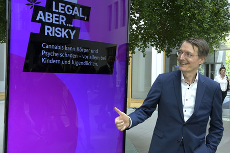 Bundespressekonferenz Cannabis-Gesetz I in Berlin