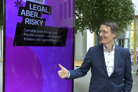 Bundespressekonferenz Cannabis-Gesetz I in Berlin
