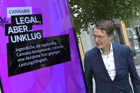 Bundespressekonferenz Cannabis-Gesetz I in Berlin