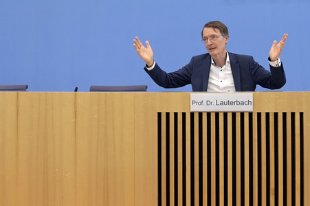 Bundespressekonferenz Cannabis-Gesetz I in Berlin