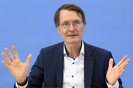 Bundespressekonferenz Cannabis-Gesetz I in Berlin