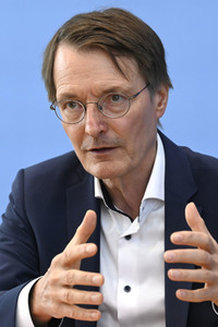 Bundespressekonferenz Cannabis-Gesetz I in Berlin