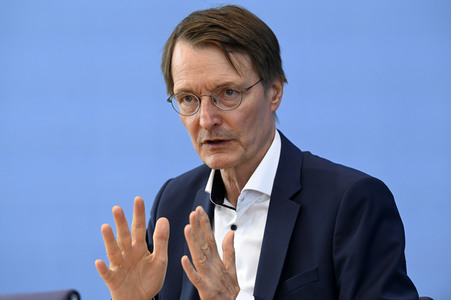 Bundespressekonferenz Cannabis-Gesetz I in Berlin