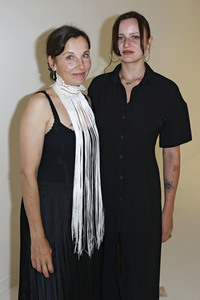 Vernissage 'Beyond Fame - Die Kunst der Stars' in Düsseldorf
