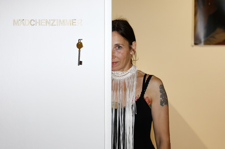 Vernissage 'Beyond Fame - Die Kunst der Stars' in Düsseldorf