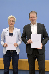 Bundespressekonferenz Expertenrat für Klimafragen in Berlin