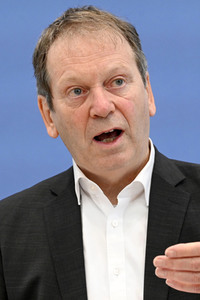 Bundespressekonferenz Expertenrat für Klimafragen in Berlin