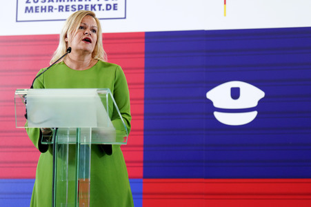 Start der Kampagne 'Zusammen für mehr Respekt' in Berlin